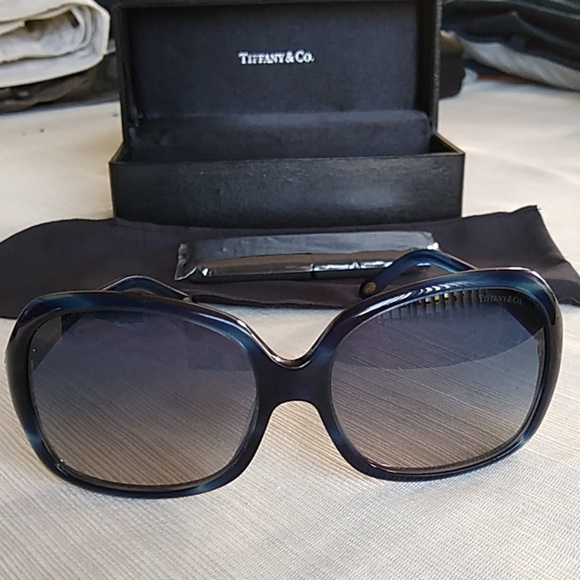 Tiffany & Co. Beautiful Blue Heart Sunglasses - Picture 2 of 14